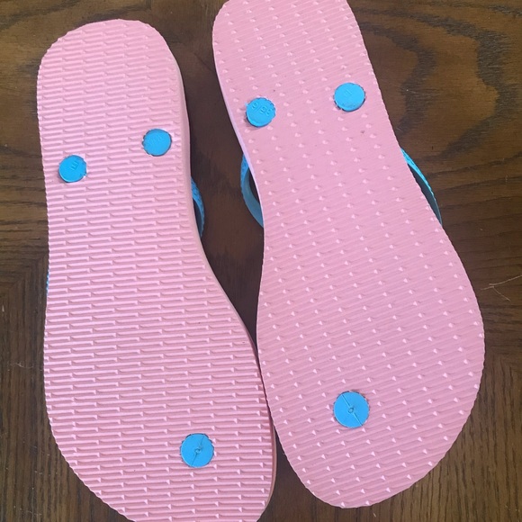 NWOT - havaianas flip flops - Picture 5 of 7